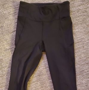 Lululemon Final Lap Nulux crop